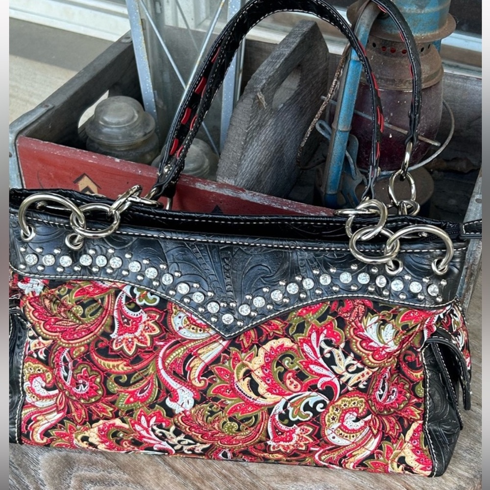 Blazin Roxx Paisley Perfection‎ Quilted Handbag